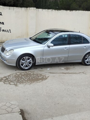 Mercedes E 270 2002, 353,040 km - 2.7 л - Bakı