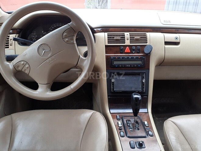 Mercedes E 240 2000, 381,000 km - 2.6 l - Bakı