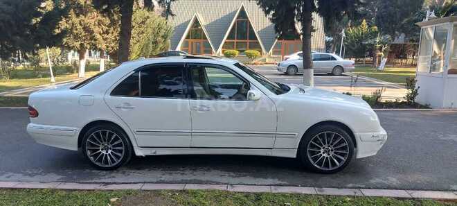 Mercedes E 240 2000, 381,000 km - 2.6 l - Bakı