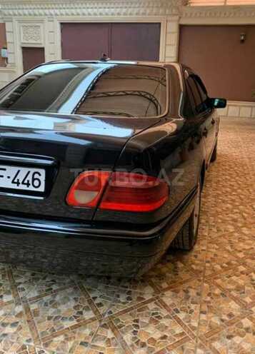Mercedes E 240 1998, 223,000 km - 2.4 л - Bakı