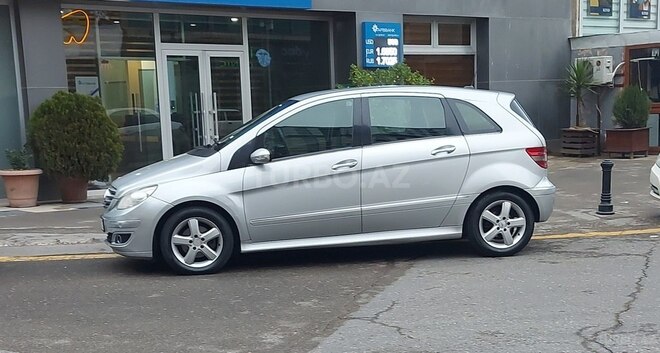 Mercedes B 200 2006, 250,000 km - 2.0 l - Bakı