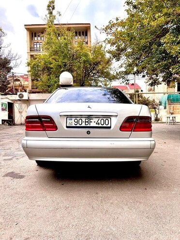 Mercedes E 240 2000, 304,000 km - 2.4 l - Bakı