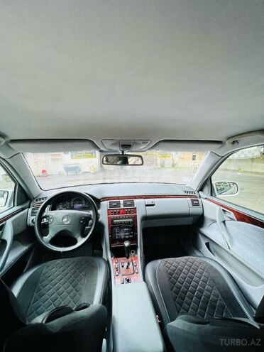 Mercedes E 240 2000, 304,000 km - 2.4 l - Bakı