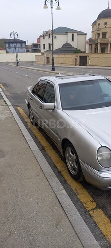 Mercedes E 230 1998, 326,000 km - 2.3 л - Bakı