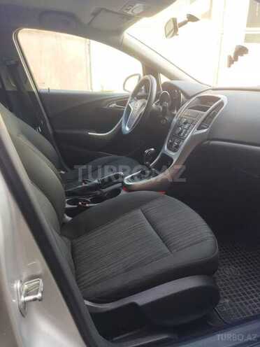 Opel Astra 2011, 200,000 km - 1.4 l - Ağstafa