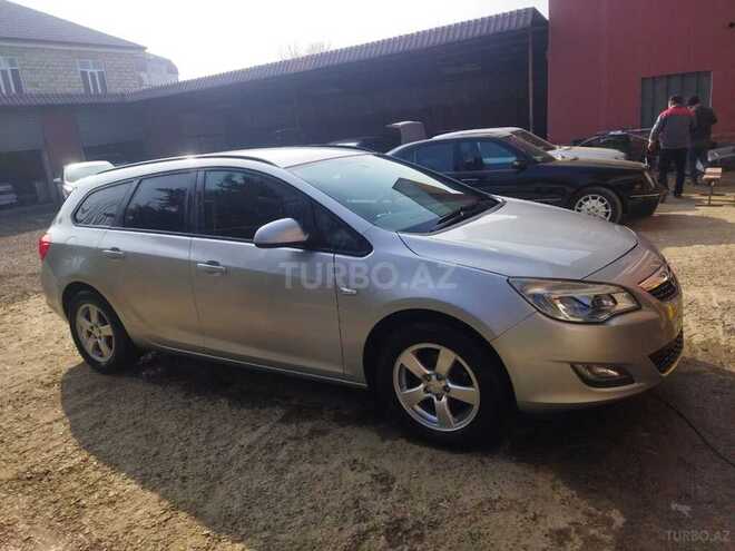 Opel Astra 2011, 200,000 km - 1.4 l - Ağstafa