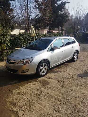 Opel Astra 2011, 200,000 km - 1.4 l - Ağstafa