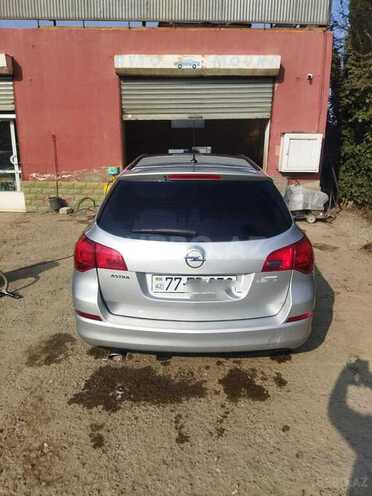 Opel Astra 2011, 200,000 km - 1.4 l - Ağstafa