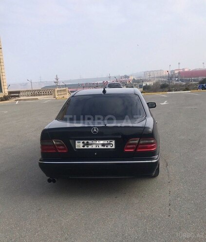 Mercedes E 270 2000, 365,000 km - 2.7 l - Bakı