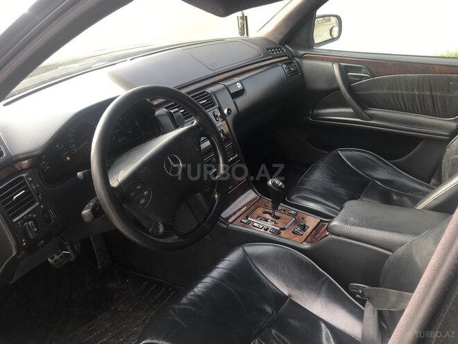 Mercedes E 270 2000, 365,000 km - 2.7 l - Bakı