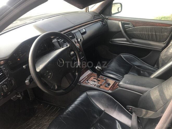 Mercedes E 270 2000, 365,000 km - 2.7 l - Bakı
