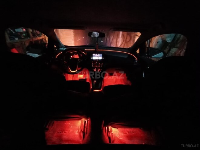 Opel Astra 2012, 180,000 km - 1.4 l - Bakı