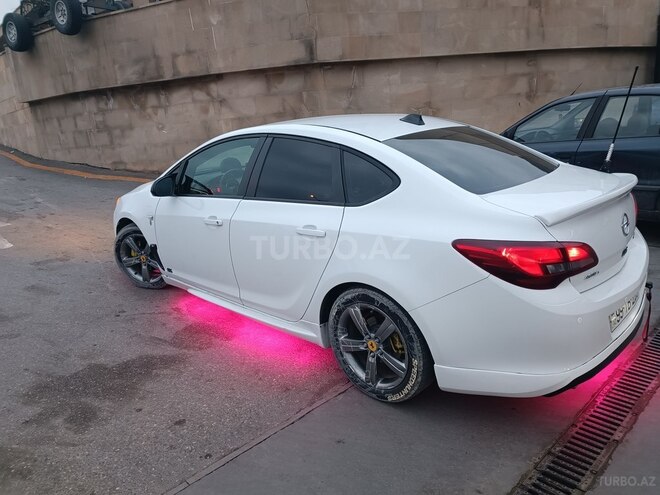 Opel Astra 2012, 180,000 km - 1.4 l - Bakı