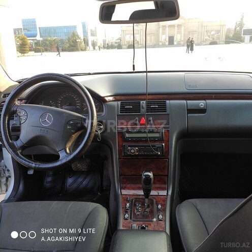 Mercedes E 220 2001, 450,000 km - 2.2 l - Bakı
