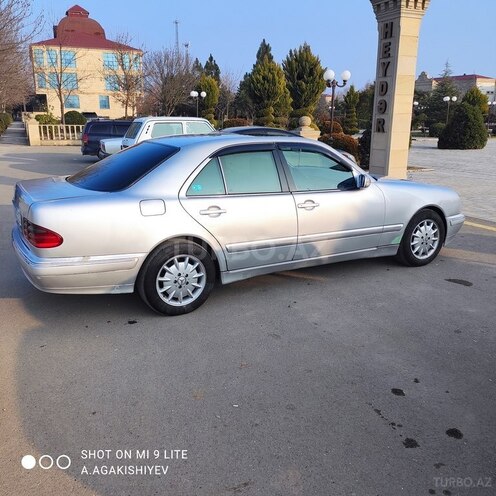 Mercedes E 220 2001, 450,000 km - 2.2 l - Bakı