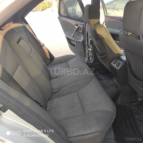 Mercedes E 220 2001, 450,000 km - 2.2 l - Bakı