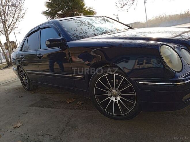 Mercedes E 220 2001, 460,000 km - 2.2 l - Ucar