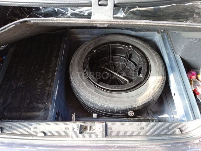 Mercedes E 220 2001, 460,000 km - 2.2 l - Ucar