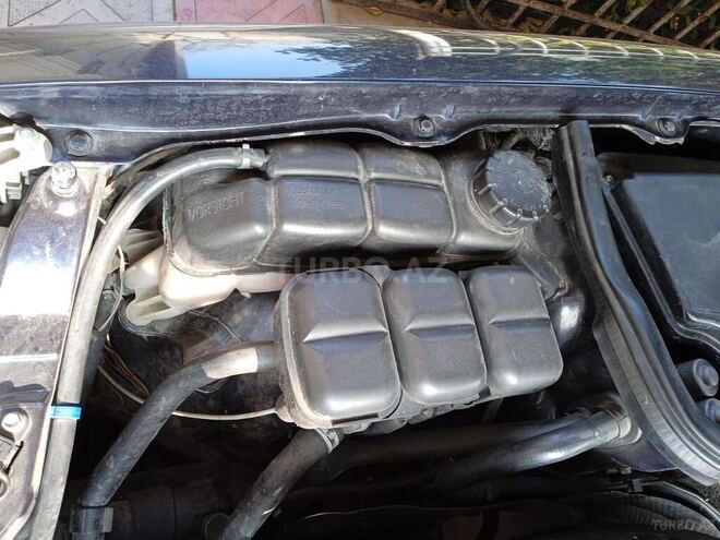 Mercedes E 220 2001, 460,000 km - 2.2 l - Ucar