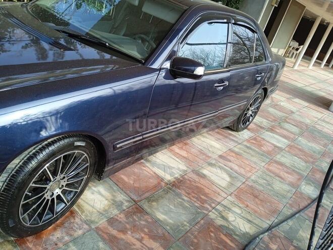 Mercedes E 220 2001, 460,000 km - 2.2 l - Ucar