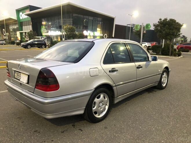 Mercedes C 220 2000, 280,000 km - 2.2 l - Bakı