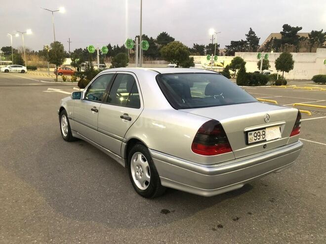 Mercedes C 220 2000, 280,000 km - 2.2 l - Bakı