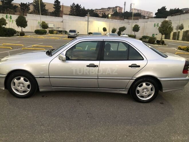Mercedes C 220 2000, 280,000 km - 2.2 l - Bakı