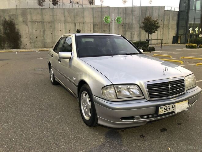 Mercedes C 220 2000, 280,000 km - 2.2 l - Bakı