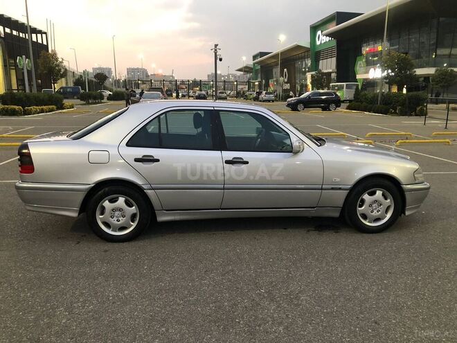 Mercedes C 220 2000, 280,000 km - 2.2 l - Bakı