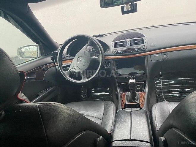 Mercedes E 220 2004, 315,000 km - 2.2 l - Bakı