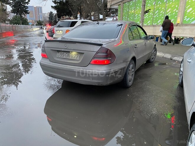 Mercedes E 220 2004, 315,000 km - 2.2 l - Bakı