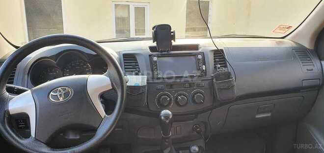 Toyota Hilux 2013, 215,000 km - 2.5 л - Sumqayıt