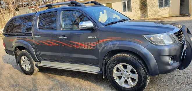 Toyota Hilux 2013, 215,000 km - 2.5 л - Sumqayıt