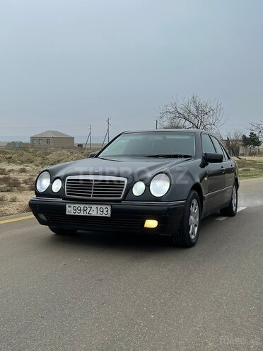 Mercedes E 200 1998, 299,999 km - 2.0 l - Bakı