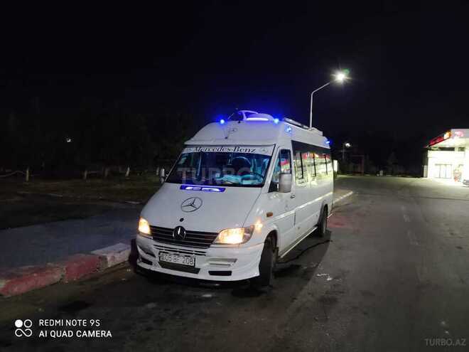 Mercedes Sprinter 412 2001, 382,156 km - 2.2 l - Qazax