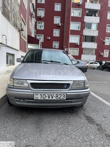 Opel Astra 1995, 69,000 km - 1.6 l - Bakı