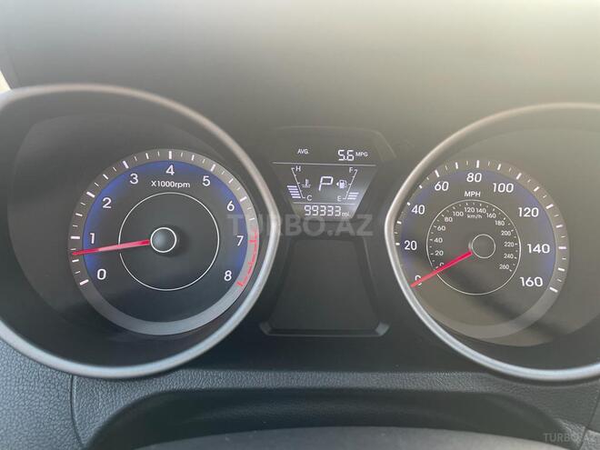 Hyundai Elantra 2015, 99,333 km - 1.8 l - Bakı