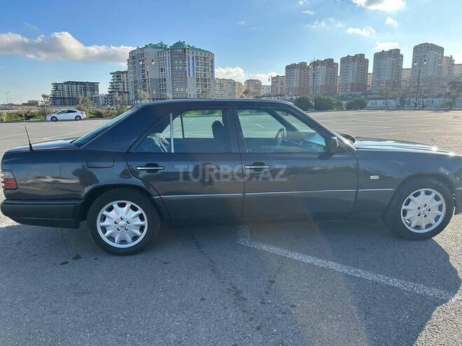 Mercedes E 220 1993, 458,752 km - 2.2 л - Sumqayıt