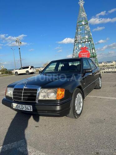 Mercedes E 220 1993, 458,752 km - 2.2 л - Sumqayıt