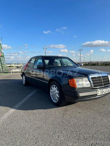 Mercedes E 220 1993, 458,752 km - 2.2 л - Sumqayıt