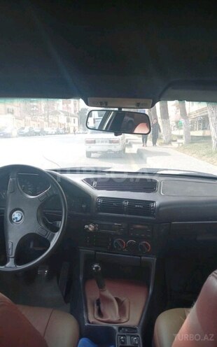 BMW 520 1992, 255,000 km - 2.0 l - Bakı
