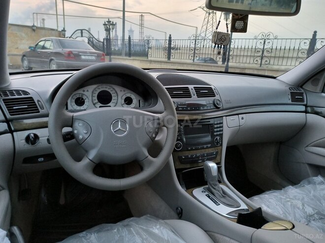 Mercedes E 270 2003, 295,000 km - 2.7 л - Bakı