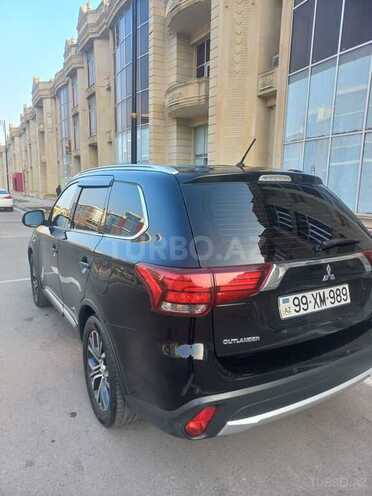 Mitsubishi Outlander 2015, 144,000 km - 2.4 л - Bakı