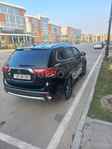 Mitsubishi Outlander 2015, 144,000 km - 2.4 л - Bakı