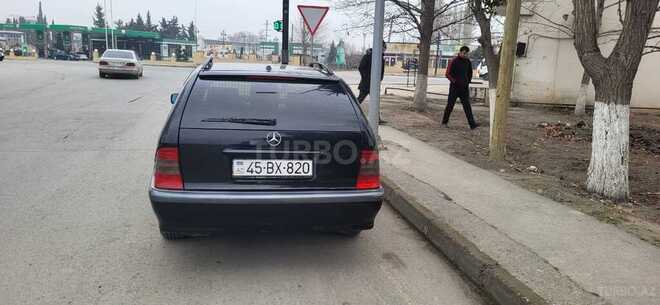 Mercedes C 220 2000, 242,000 km - 2.2 l - Mingəçevir