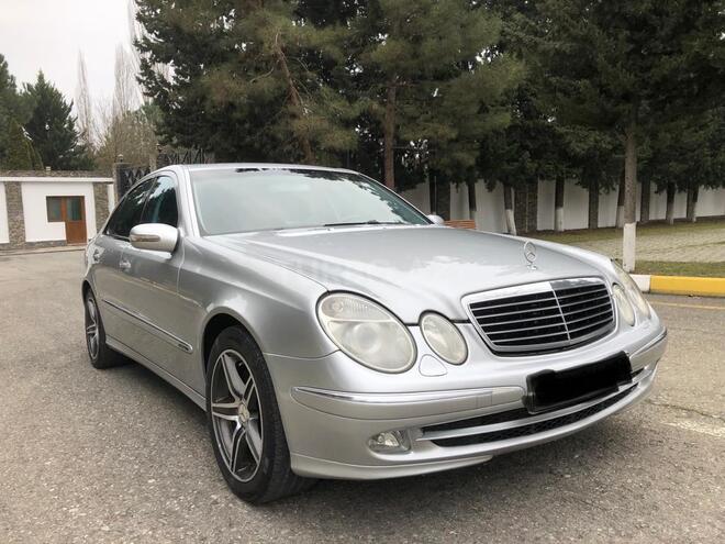 Mercedes E 220 2003, 349,200 km - 2.2 л - Bakı