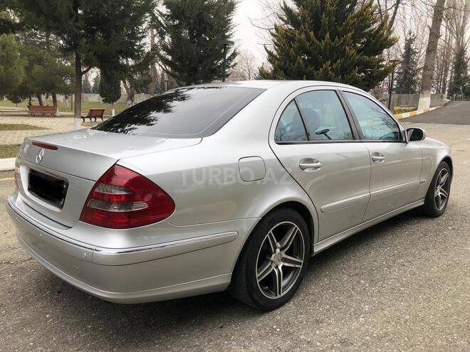 Mercedes E 220 2003, 349,200 km - 2.2 л - Bakı