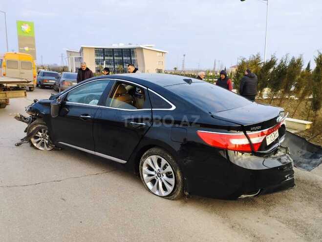 Hyundai Grandeur 2011, 215,064 km - 2.4 l - Salyan