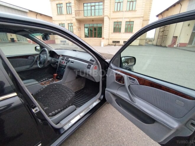 Mercedes E 200 2000, 380,000 km - 2.2 л - İmişli