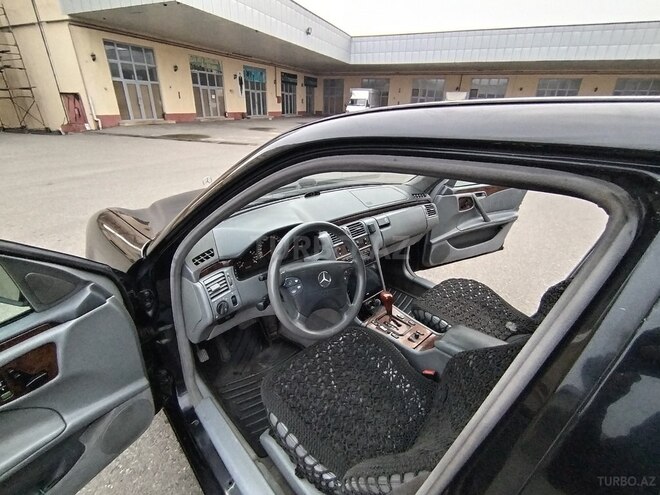 Mercedes E 200 2000, 380,000 km - 2.2 л - İmişli